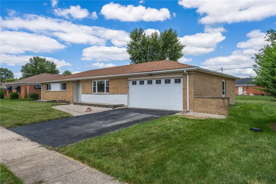 617 Bradfield Drive, Trotwood, OH 45426 - #3