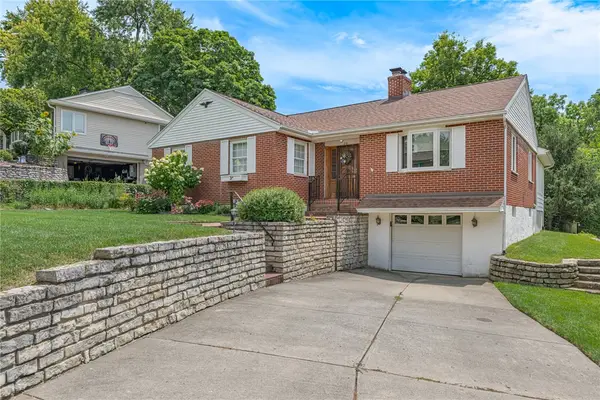 216 S Pelham Drive, Kettering, OH 45429