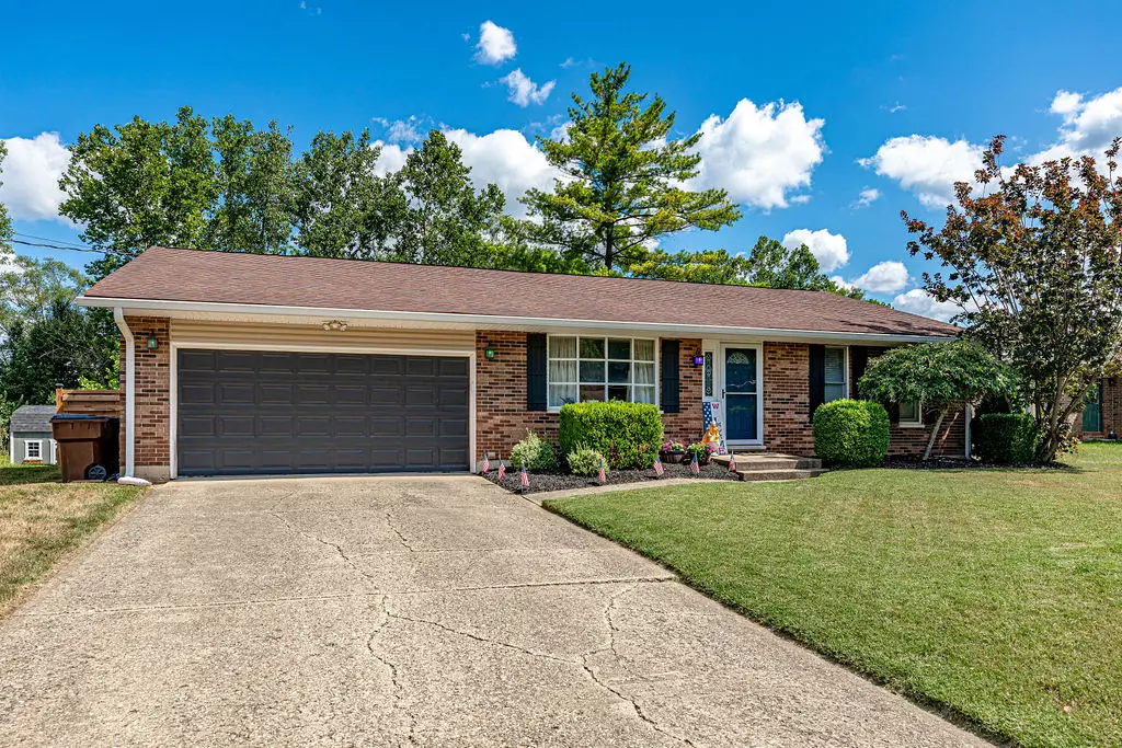 8530 Kingston Drive, Franklin, OH 45005 - #1