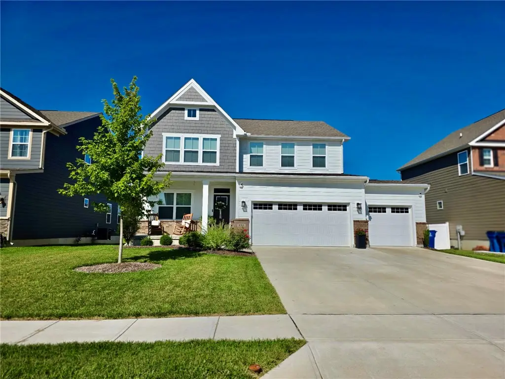 433 Sydney Drive, Tipp City, OH 45371 - #1