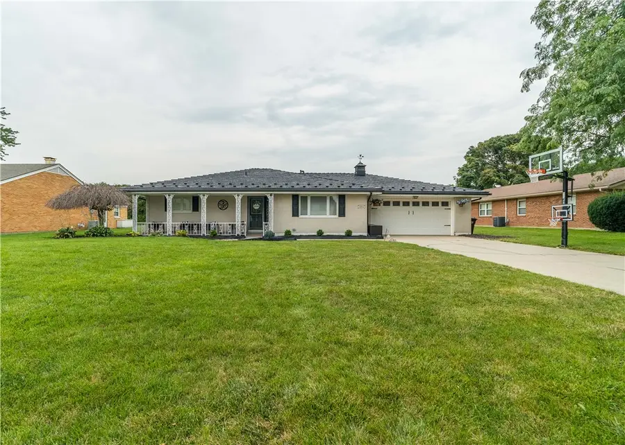 504 N Parkway Drive, Piqua, OH 45356 - #2