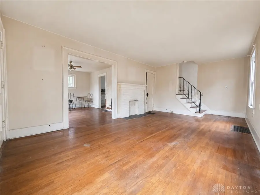 831 E Cecil Street, Springfield, OH 45503 - #2