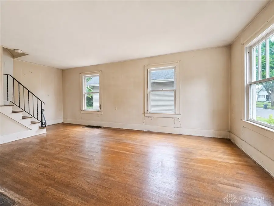 831 E Cecil Street, Springfield, OH 45503 - #3