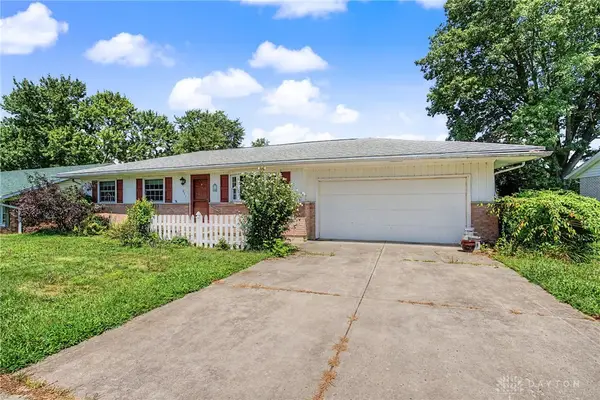 211 E Westbrook Road, Brookville, OH 45309