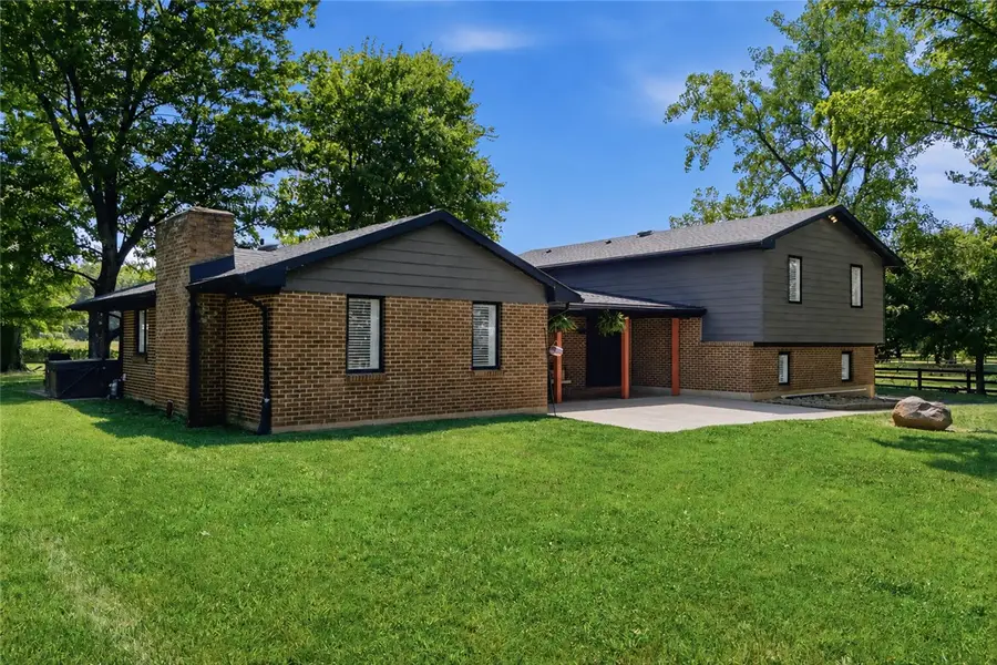 5500 Utica Road, Waynesville, OH 45068 - #3