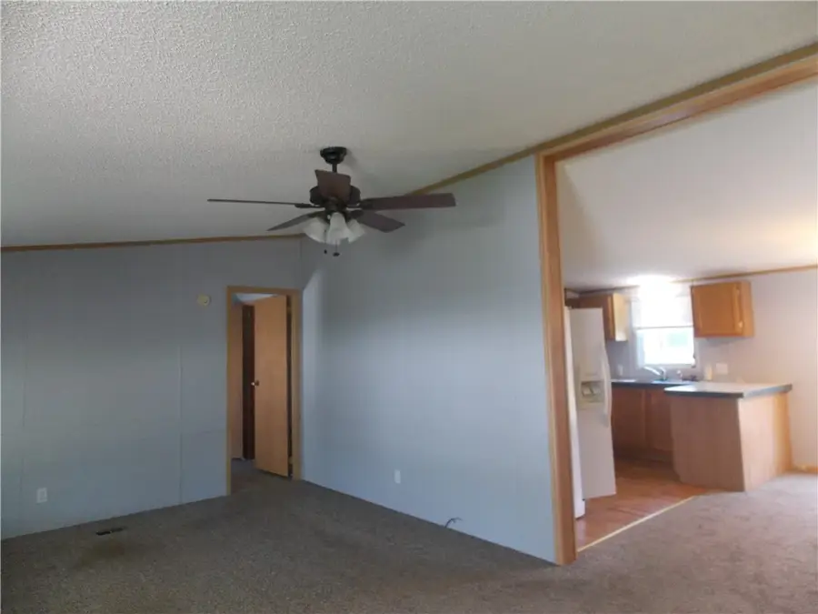 58 Apple Hill Dr, Springfield, OH 45504 - #3