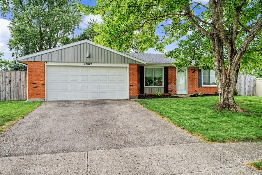 4802 Lodgeview Drive, Huber Heights, OH 45424 - #2