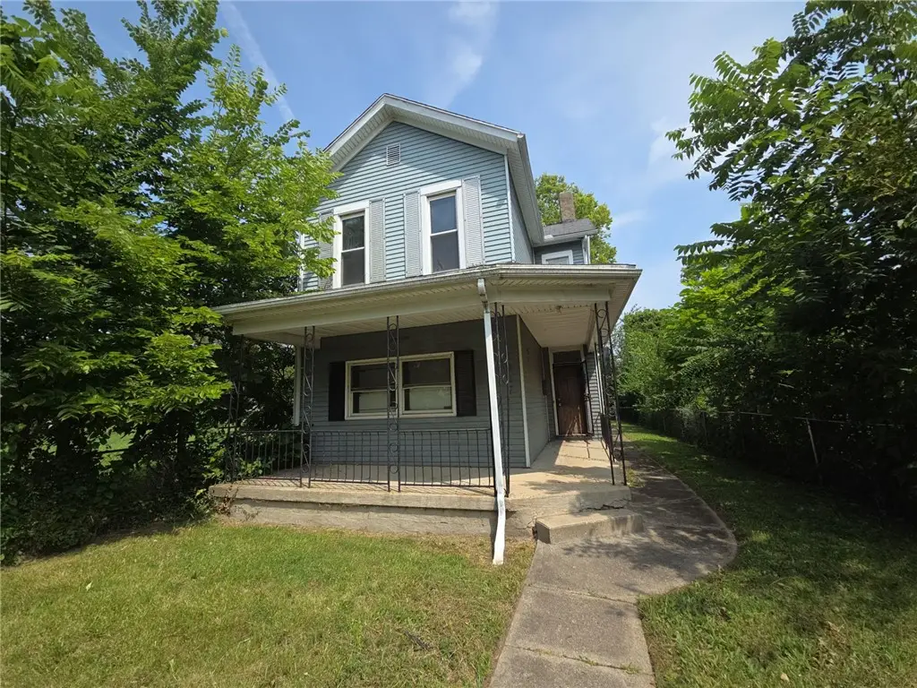 1027 W Riverview Avenue, Dayton, OH 45402 - #1