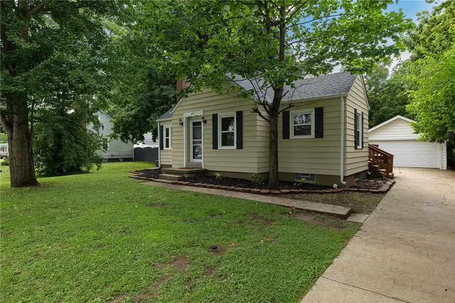 407 W Lomar Avenue, Carlisle, OH 45005 - #2