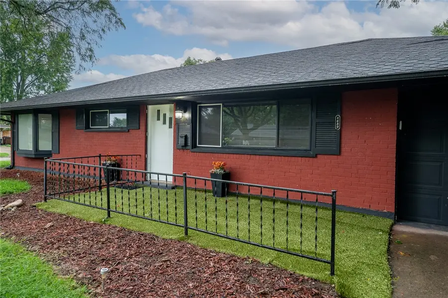 4689 Loxley Drive, West Carrollton, OH 45439 - #3