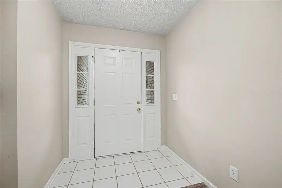 9360 Sawgrass Drive, Miamisburg, OH 45342 - #3