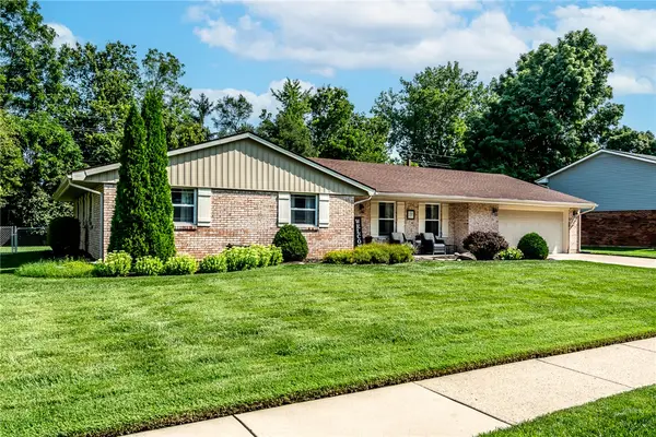 301 Marsha Jeanne Way, Centerville, OH 45458