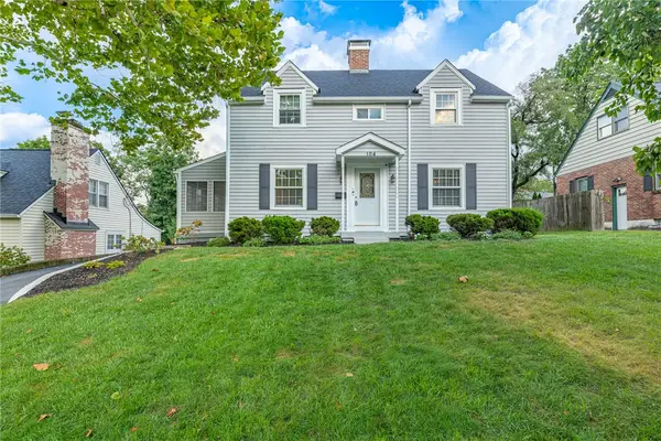 104 Acacia Drive, Oakwood, OH 45409
