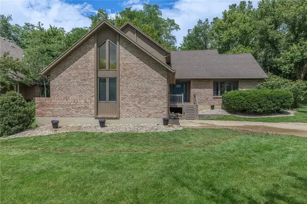 1828 W Tamarron Court, Springboro, OH 45066