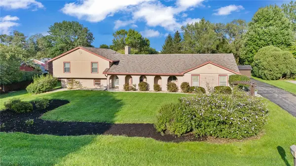 2425 Greenlawn Drive, Troy, OH 45373