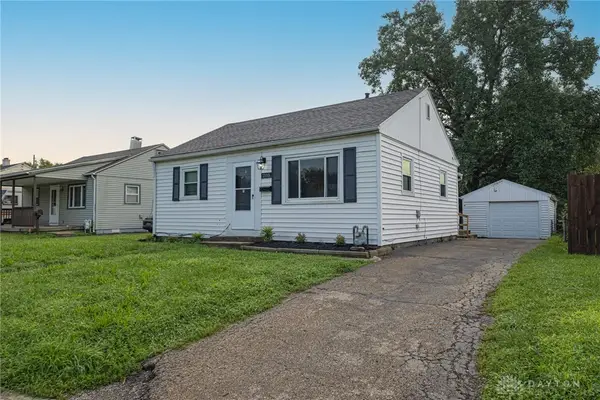 208 W Circle Drive, West Carrollton, OH 45449