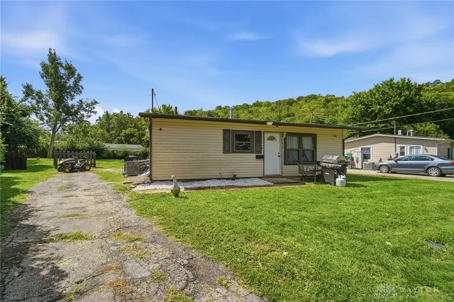 414 Moore Avenue, Miamisburg, OH 45342 - #3