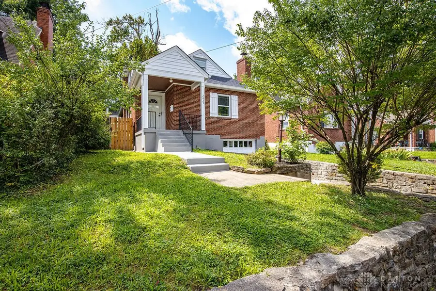 2625 Saint Albans Avenue, Cincinnati, OH 45237 - #2