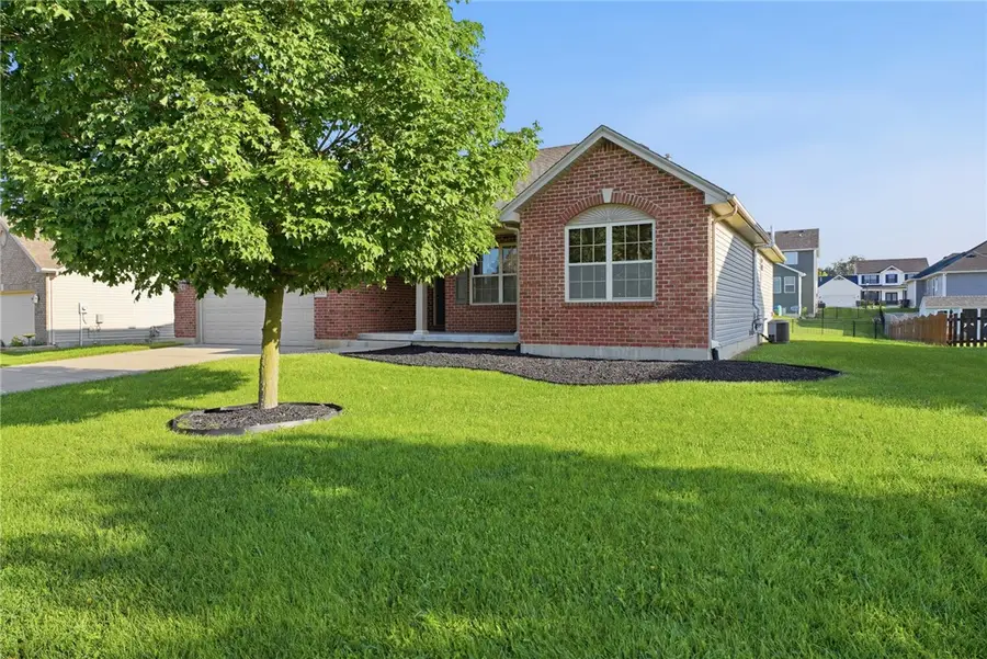 330 Deep Woods Court, Carlisle, OH 45005 - #3