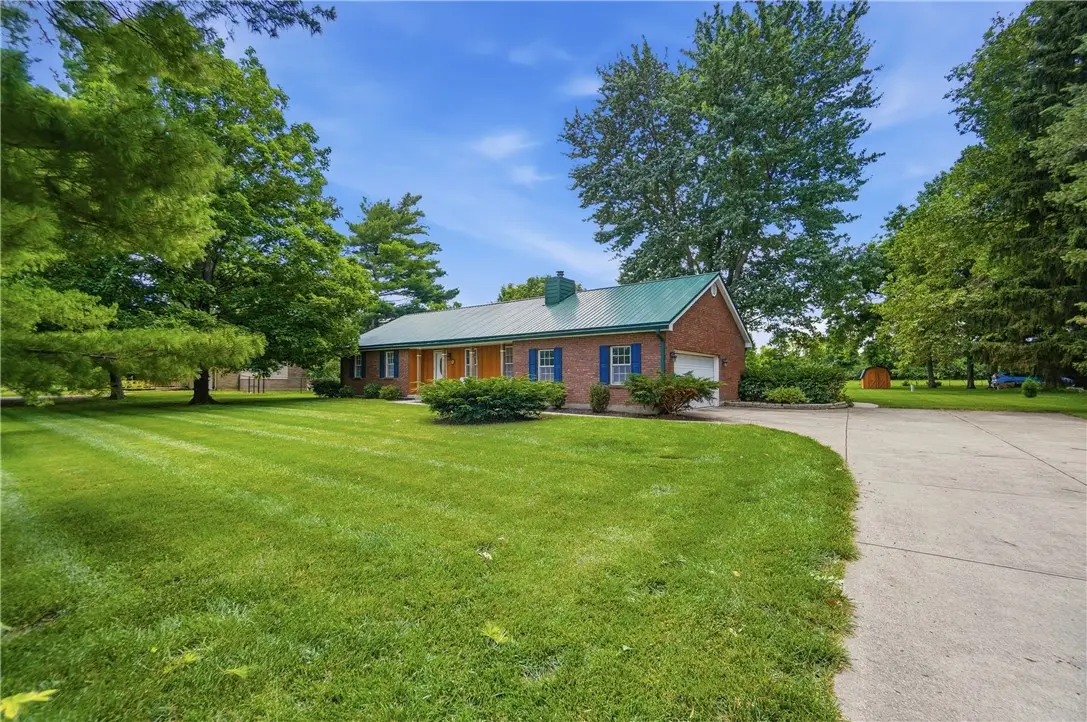 1428 E Social Row Road, Washington, OH 45458 - #1