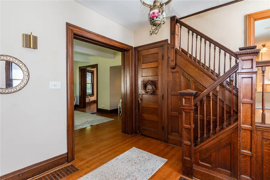 305 Oakwood Avenue, Oakwood, OH 45409 - #3