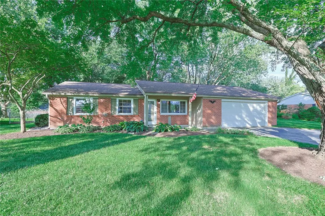 1593 Kensington Drive, Bellbrook, OH 45305 - #1