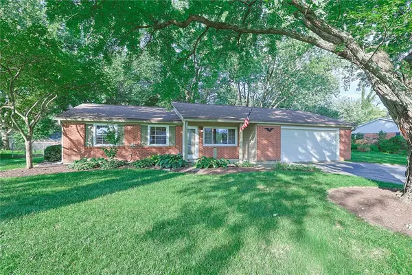 1593 Kensington Drive, Bellbrook, OH 45305