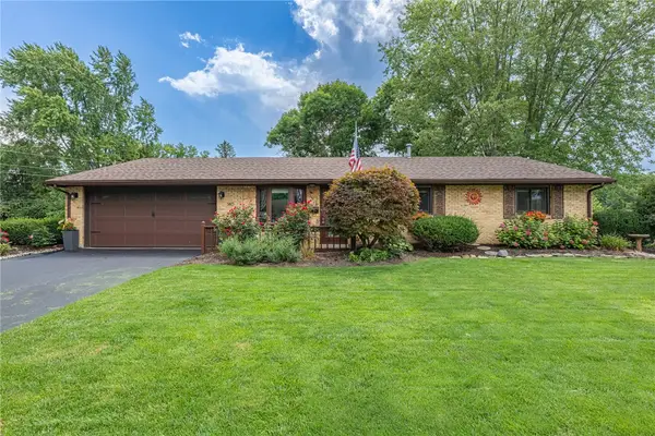 140 Cloverwood Drive, Centerville, OH 45458