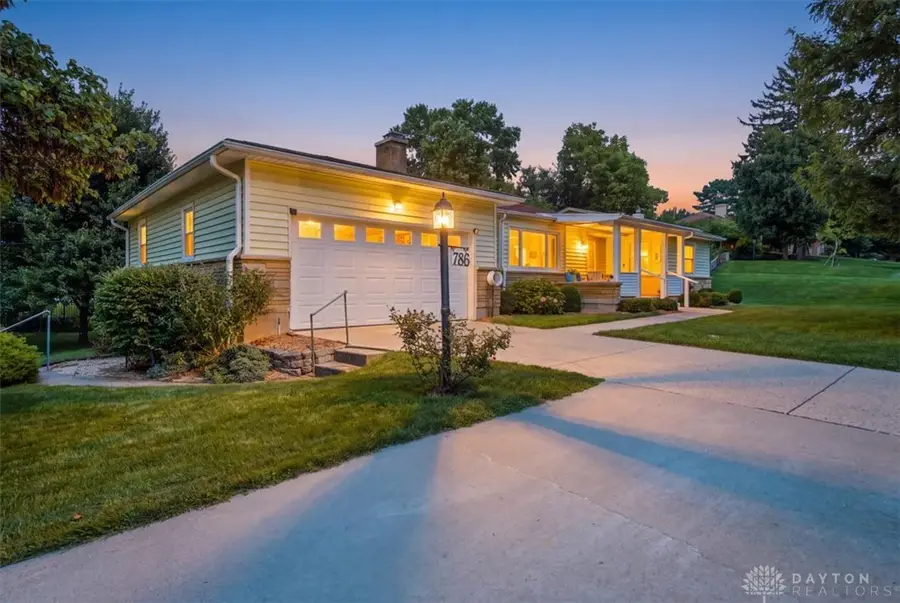 786 Westchester Park Drive, Springfield, OH 45504 - #2