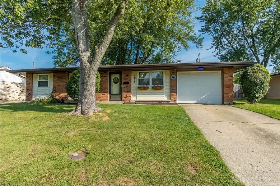 7319 Belle Plain Dr, Dayton, OH 45424 - #2