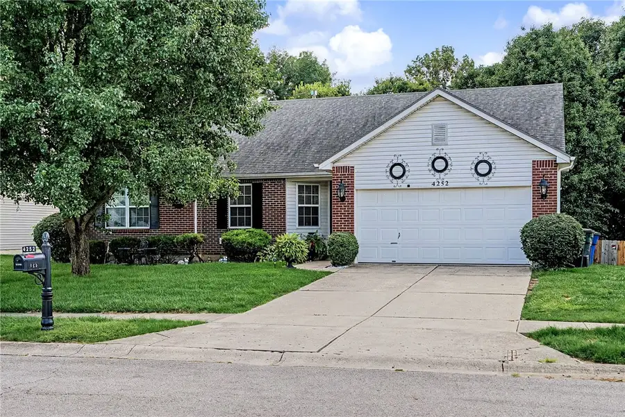 4252 Coach Light Trail, Dayton, OH 45424 - #2
