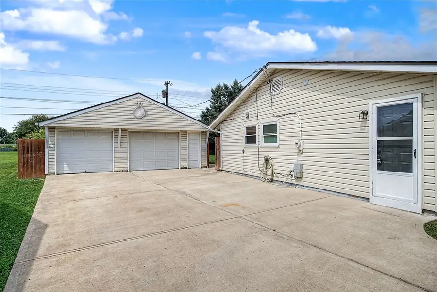 206 Ridgebury Drive, Xenia, OH 45385 - #2