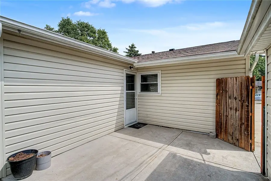 206 Ridgebury Drive, Xenia, OH 45385 - #3