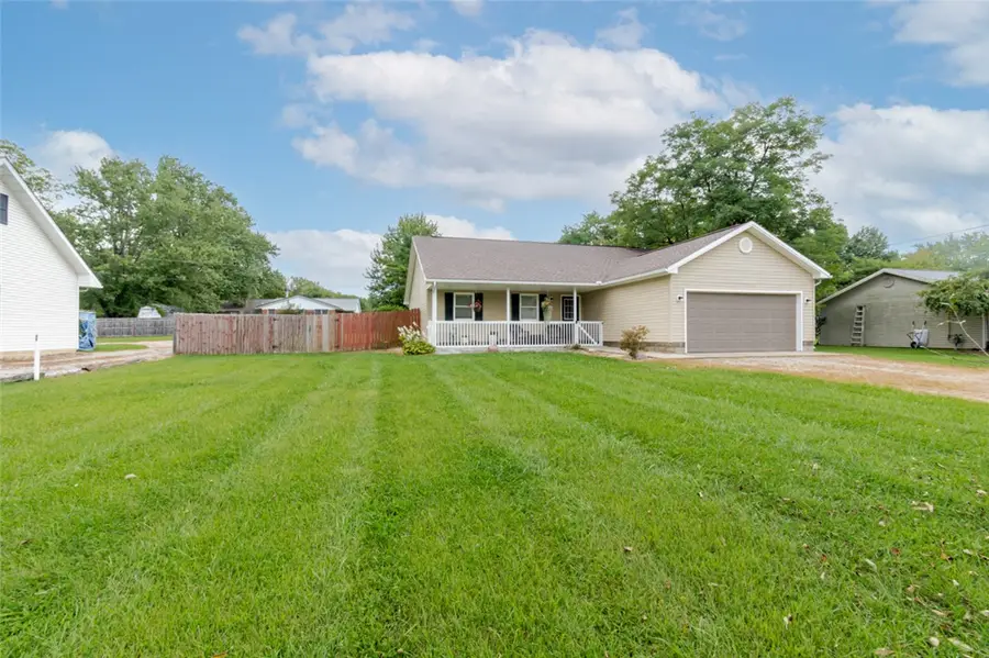 826 Lakengren Drive, Eaton, OH 45320 - #2