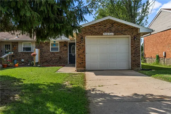 27 Highridge Court, Franklin, OH 45005