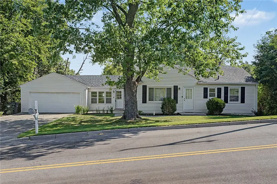 650 S Elm Street, West Carrollton, OH 45449 - #3