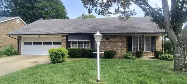 2230 Manhatten, Springfield, OH 45504