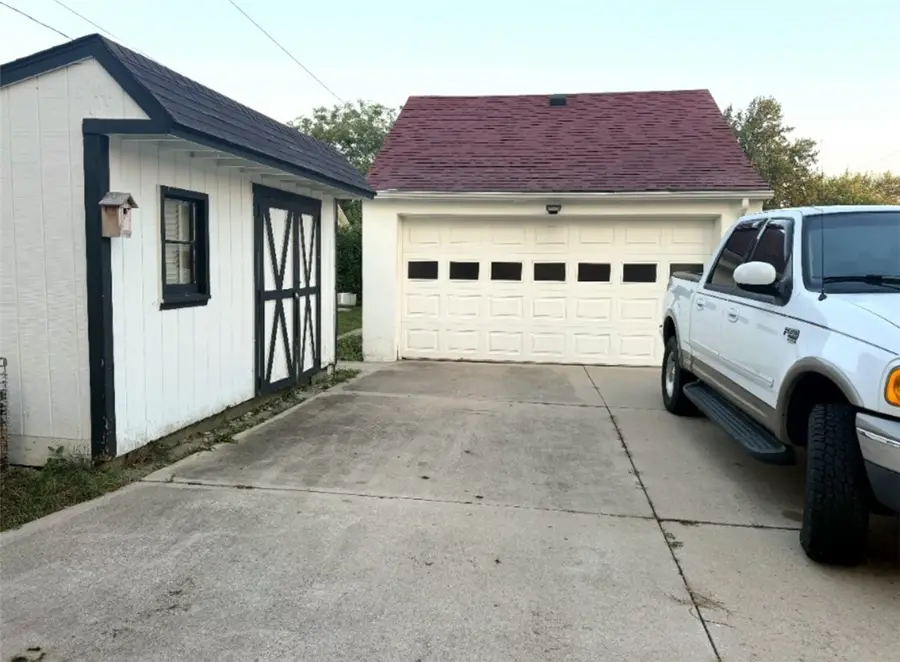 901 Washington Avenue, Greenville, OH 45331 - #3