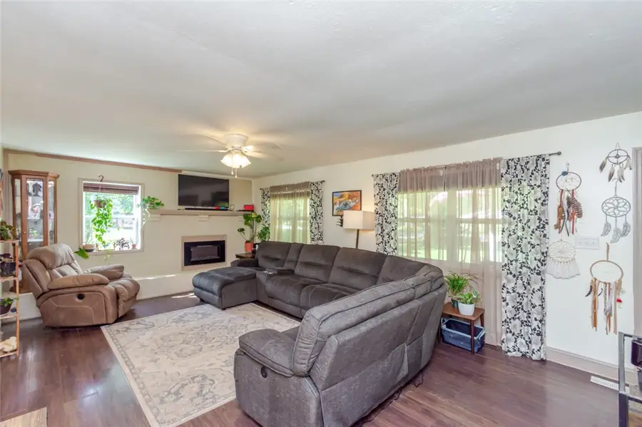 446 Woodside Drive, West Alexandria, OH 45381 - #3