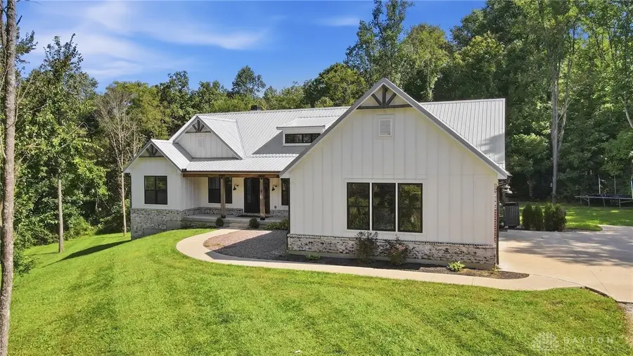 210 Blue Jay Way, Wilmington, OH 45177 - #2