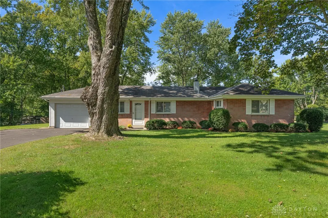 1663 Curlett Drive, Beavercreek, OH 45432 - #1
