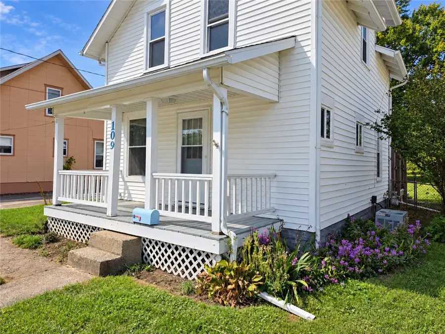 109 S Fostoria Avenue, Springfield, OH 45505 - #2