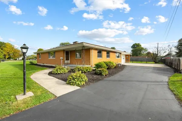 606 W Lake Avenue, New Carlisle, OH 45344