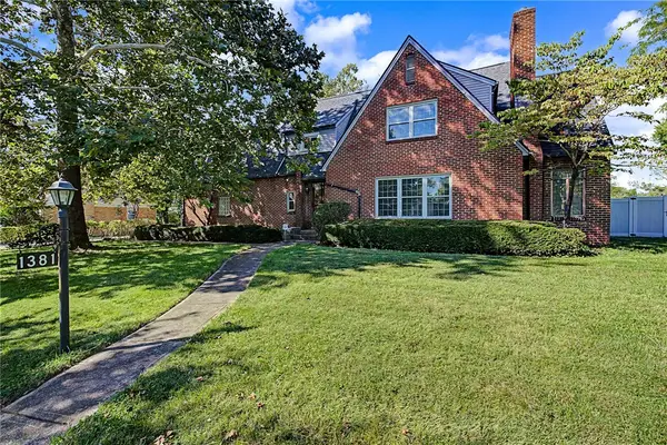 1381 Catalpa Drive, Dayton, OH 45406