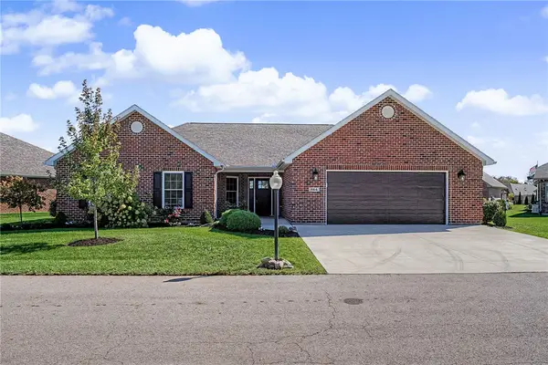 864 W Bentley Circle, Troy, OH 45373
