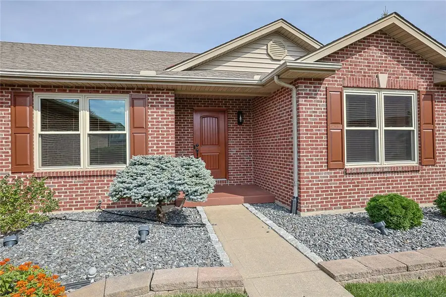 5984 Tyler Point Drive, Fairfield, OH 45011 - #2