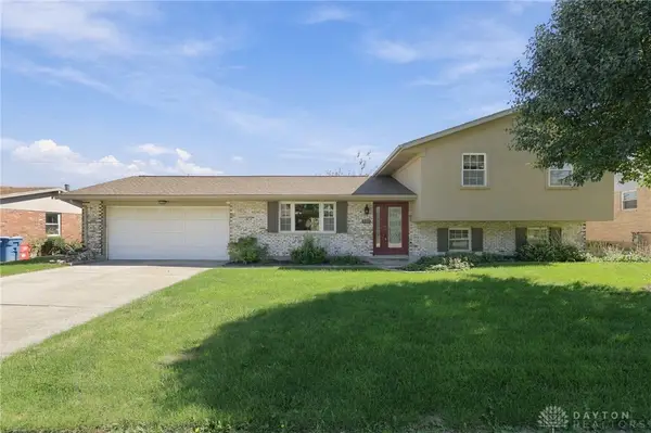 562 Hathaway Trail, Tipp City, OH 45371