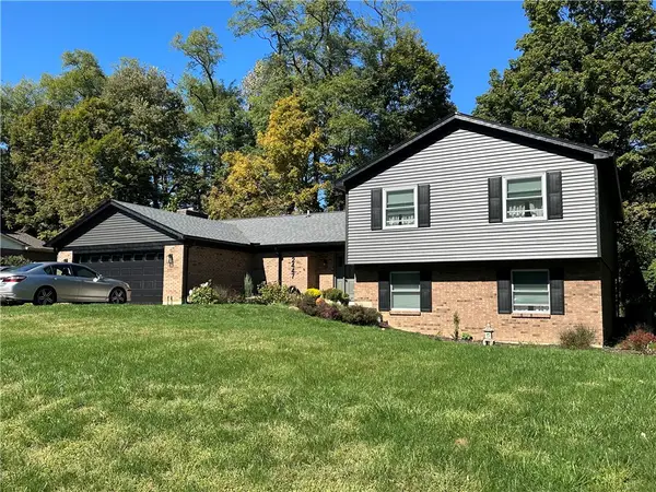 2447 Beechknoll Point, Centerville, OH 45458