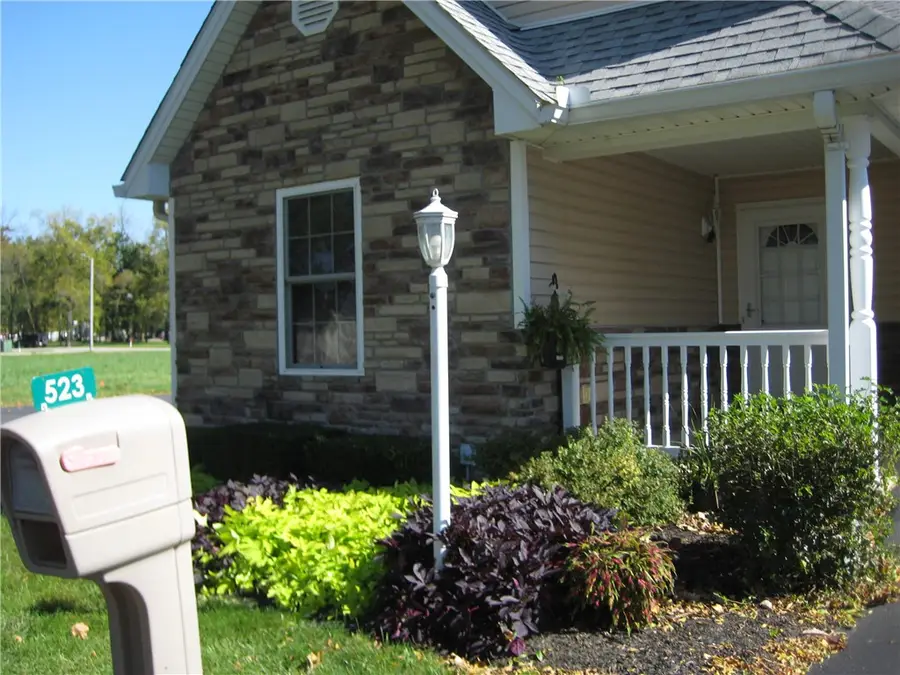 523 Golden Crossing #525, Eaton, OH 45320 - #2