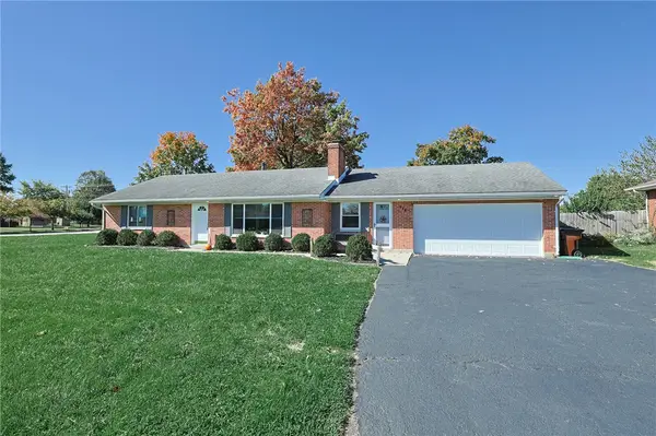 915 Taywood Road, Englewood, OH 45322